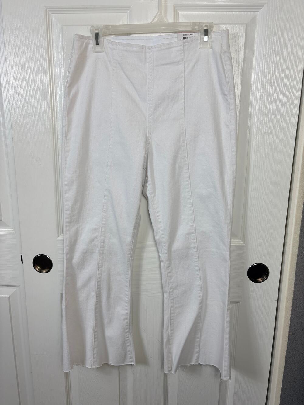 INC Core Denim Flare High Rise Crop Leg Pull On Pants White Size 10/30 NWT